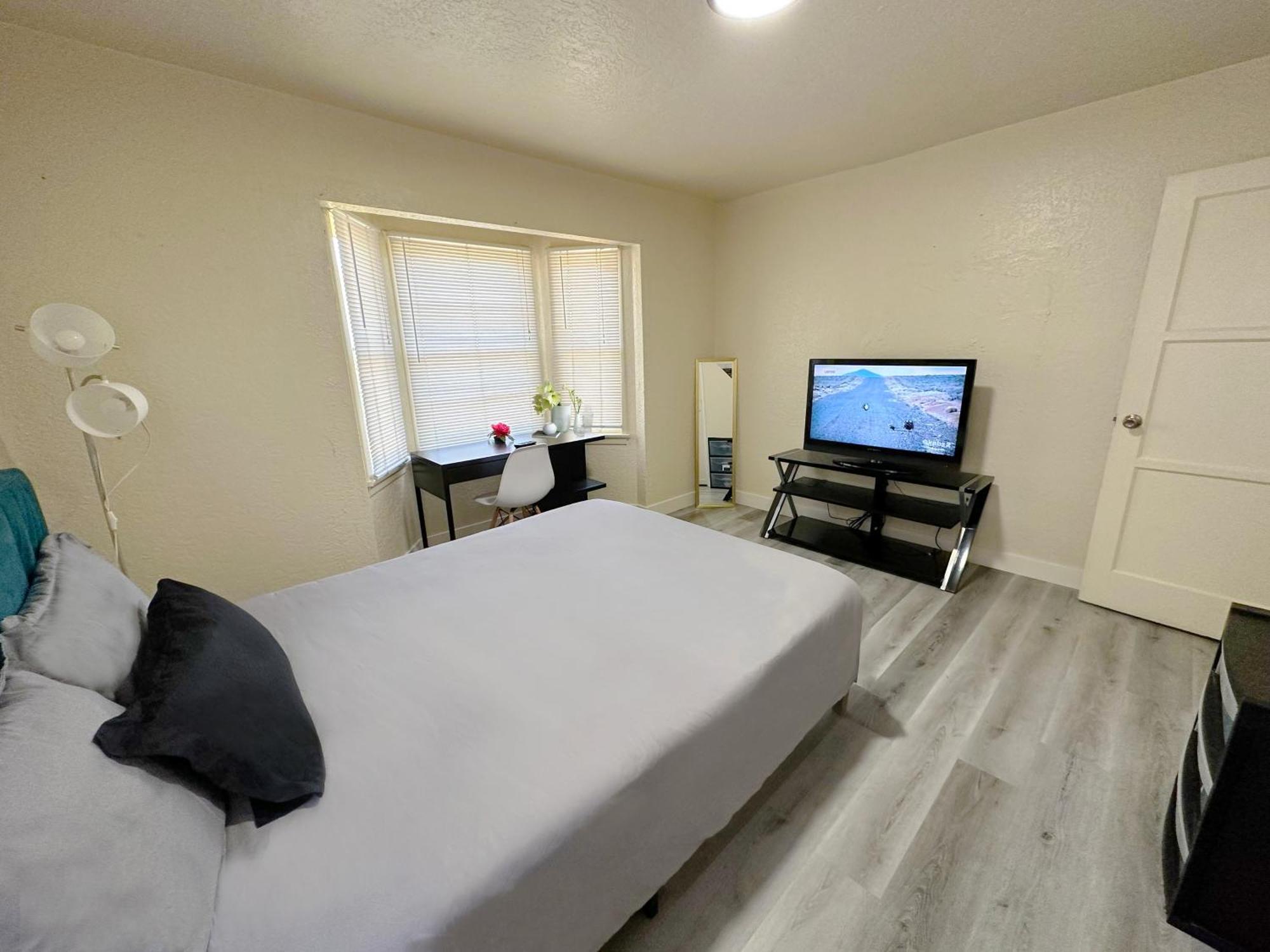 Entire Lovely 3-Bedroom Home W Yard, Parking Chula Vista Exterior foto