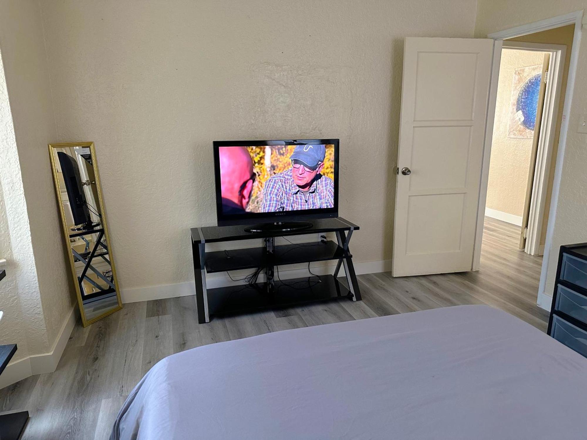 Entire Lovely 3-Bedroom Home W Yard, Parking Chula Vista Exterior foto
